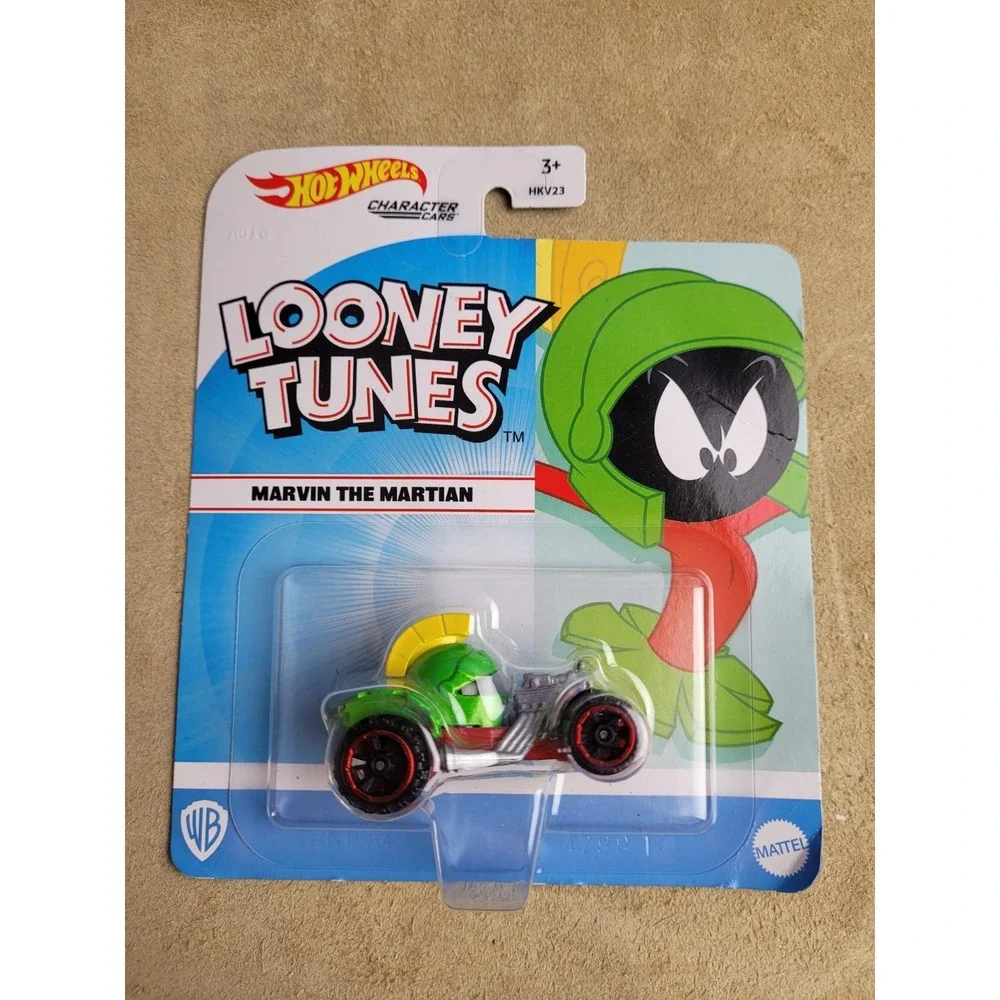 HOT WHEELS Looney Tunes & Mario Kart, Lot of 7, Diecast 1:64